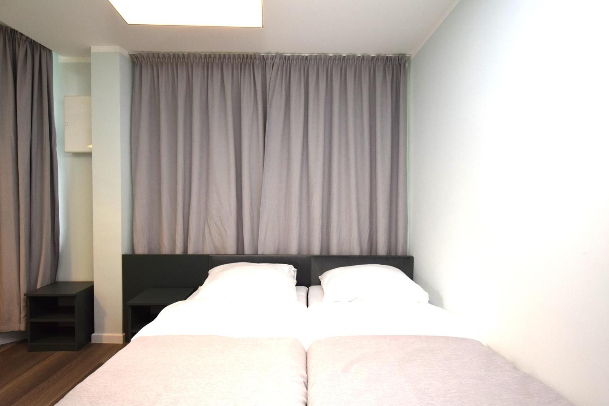 Stay With Legends Hamburg-Harburg Exteriör bild